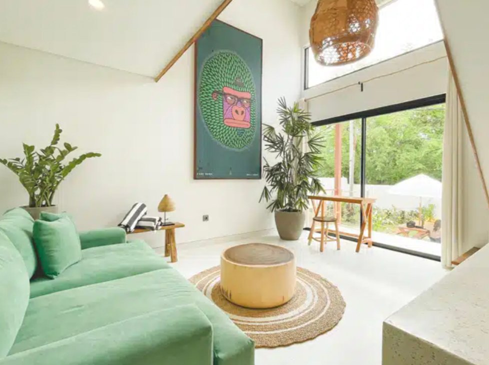 fun bright clean but interesting color accent decor in studio rental at Cari Surf Camp Bali in Indonesia